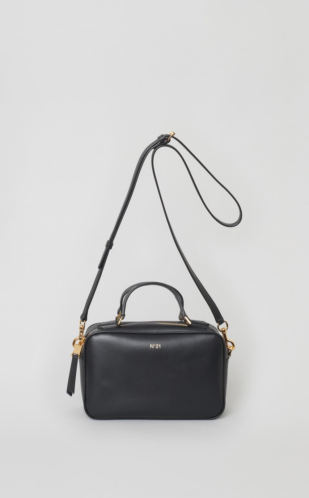 スクエアショルダーレザーバッグ