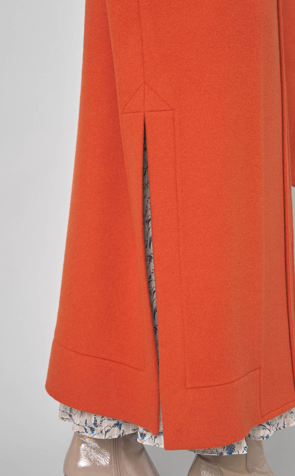 ワイドカラーロングコート