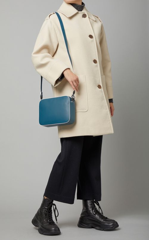 レザーショルダーバッグ