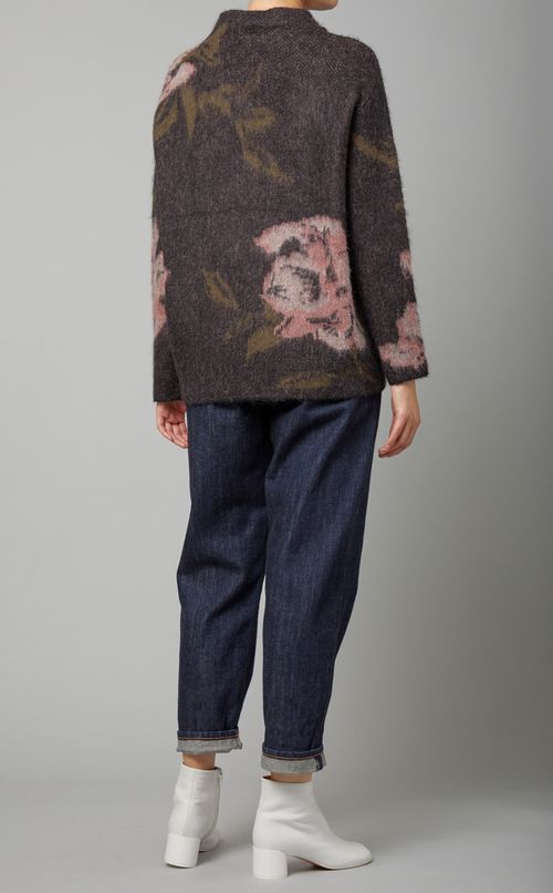 ローズジャガードハイネックニット