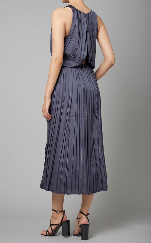 イレギュラープリーツドレス