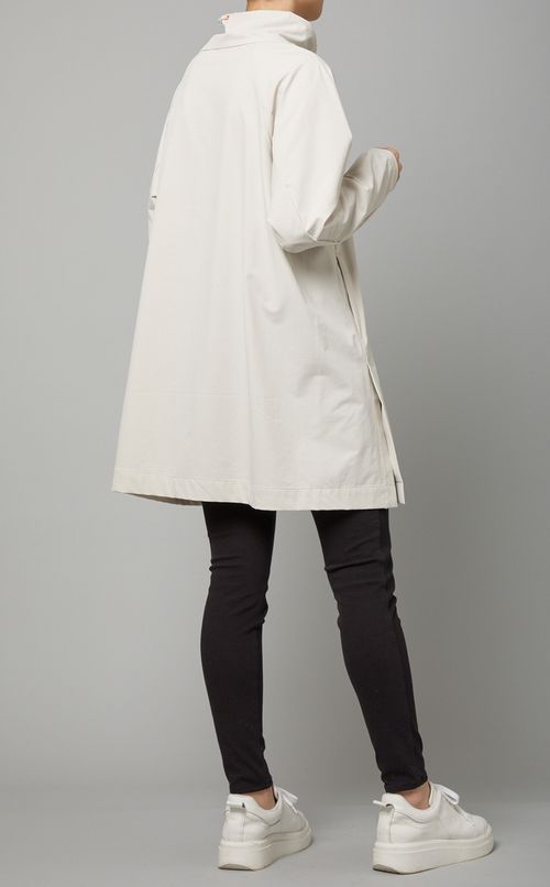 ストレッチナイロンプルオーバー