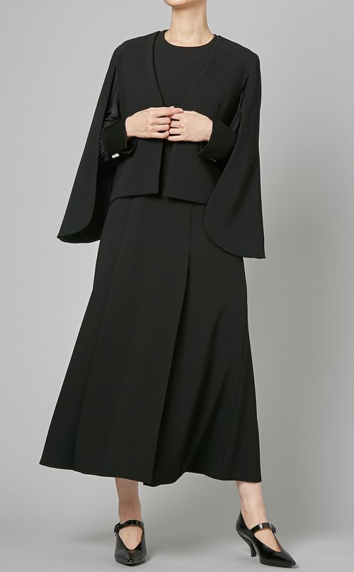 ノーカラーケープジャケット