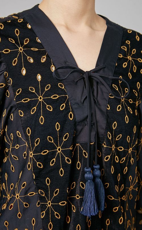 カットワークエンブロイダリーブラウス