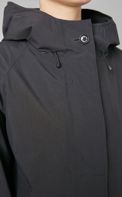 ナイロンフーディコート