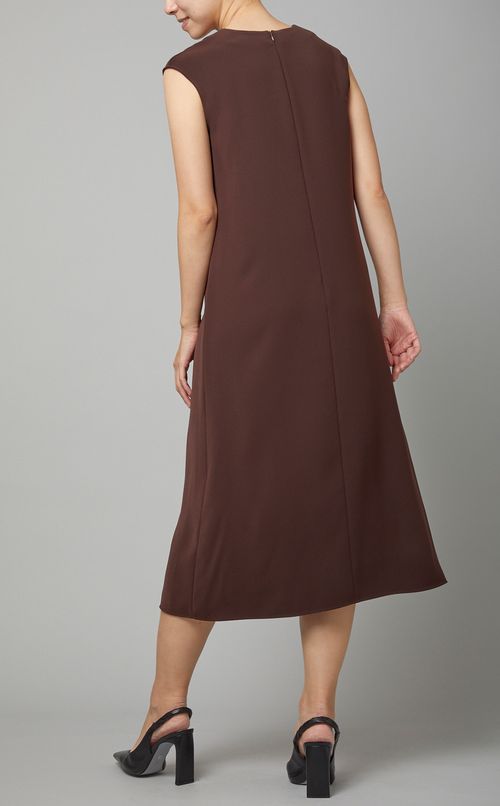 Vネックノースリーブミディワンピース