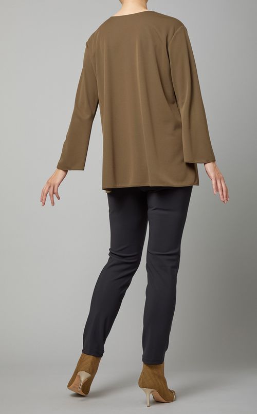 Vネックベルスリーブトップス