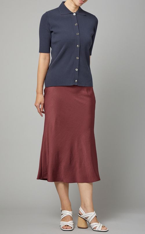 サテンフレアシンプルミディスカート