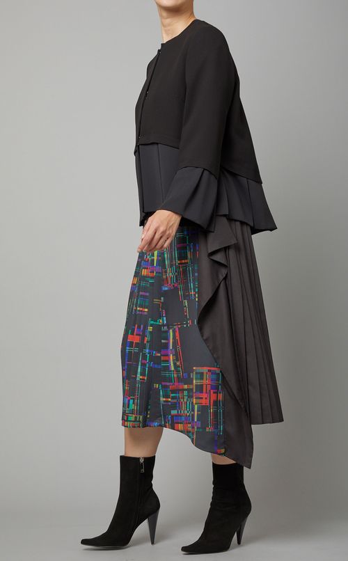 ノーカラーフレアジャケット