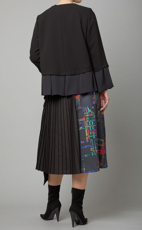 ノーカラーフレアジャケット