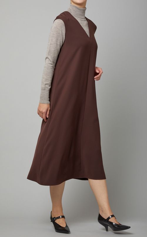 Vネックノースリーブミディワンピース