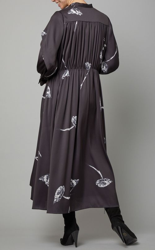 フラワープリントギャザーワンピース