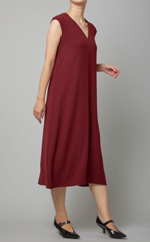 Vネックノースリーブミディワンピース