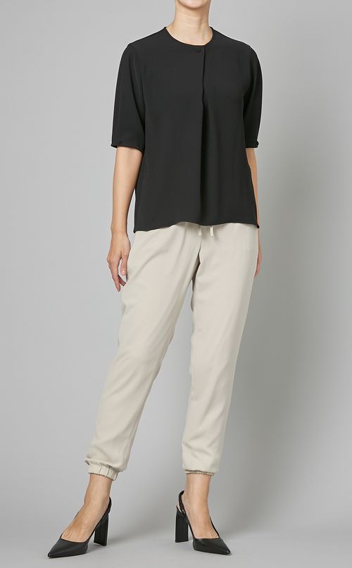 スリムテーパードプルオンジョガーパンツ