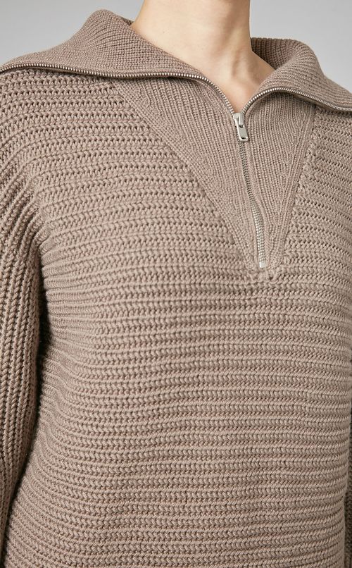 ハーフジップリブプルオーバーニット