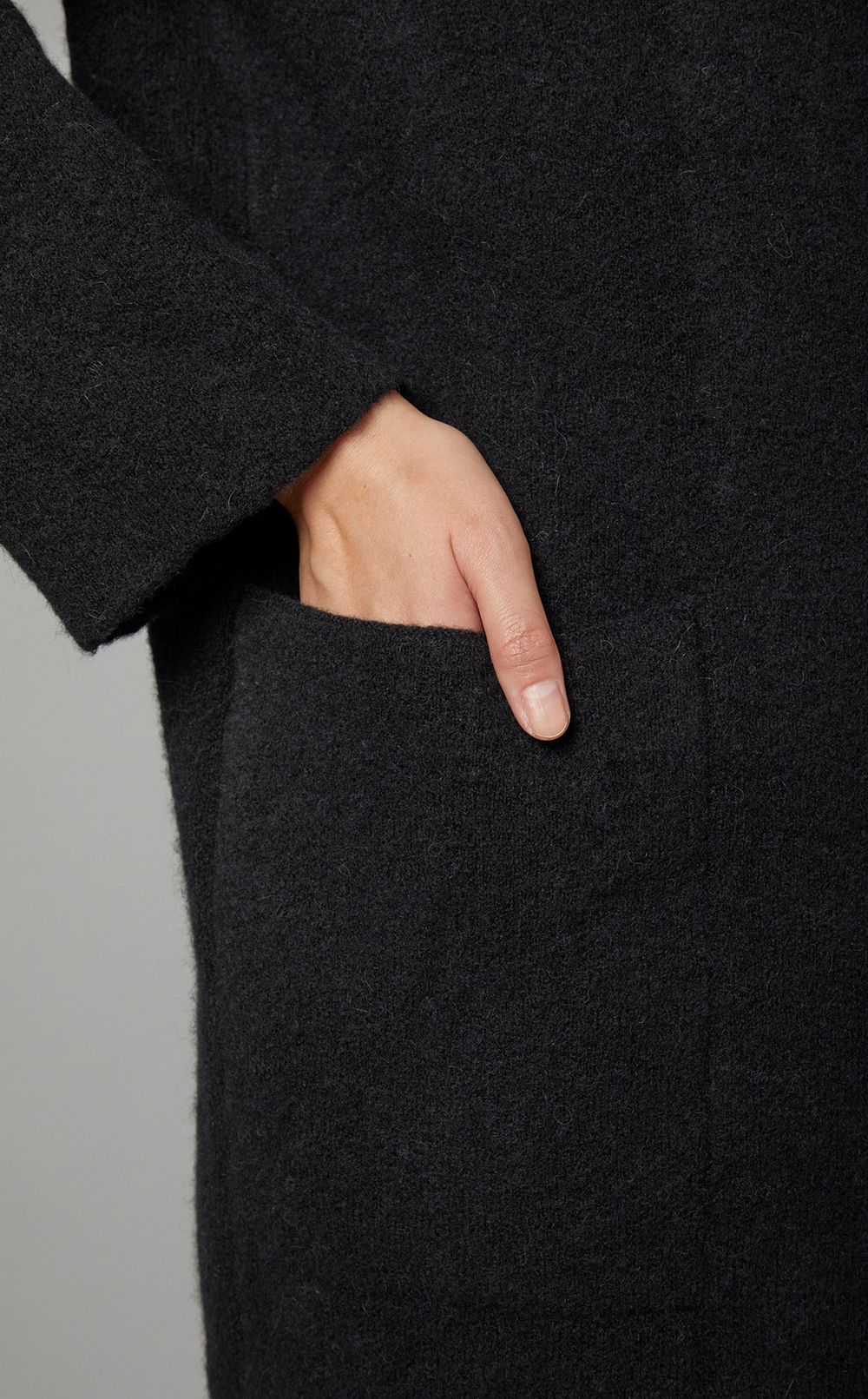 ウールスタンドカラーミディ丈ニットコート