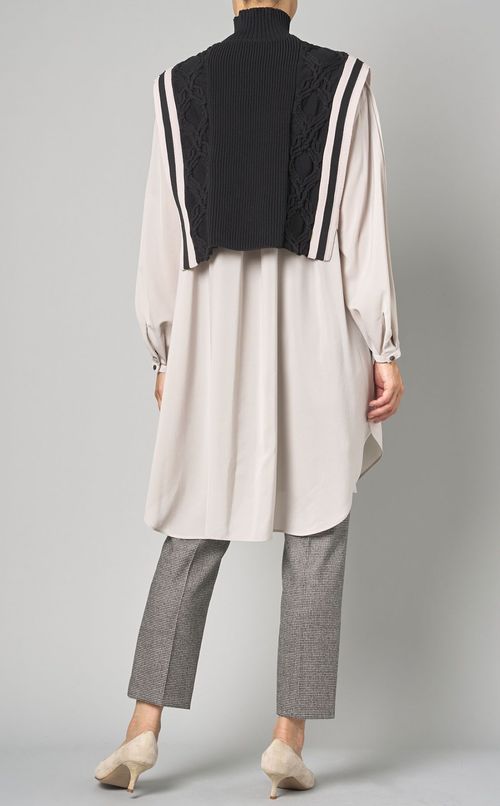 ニットベスト付ロングブラウス