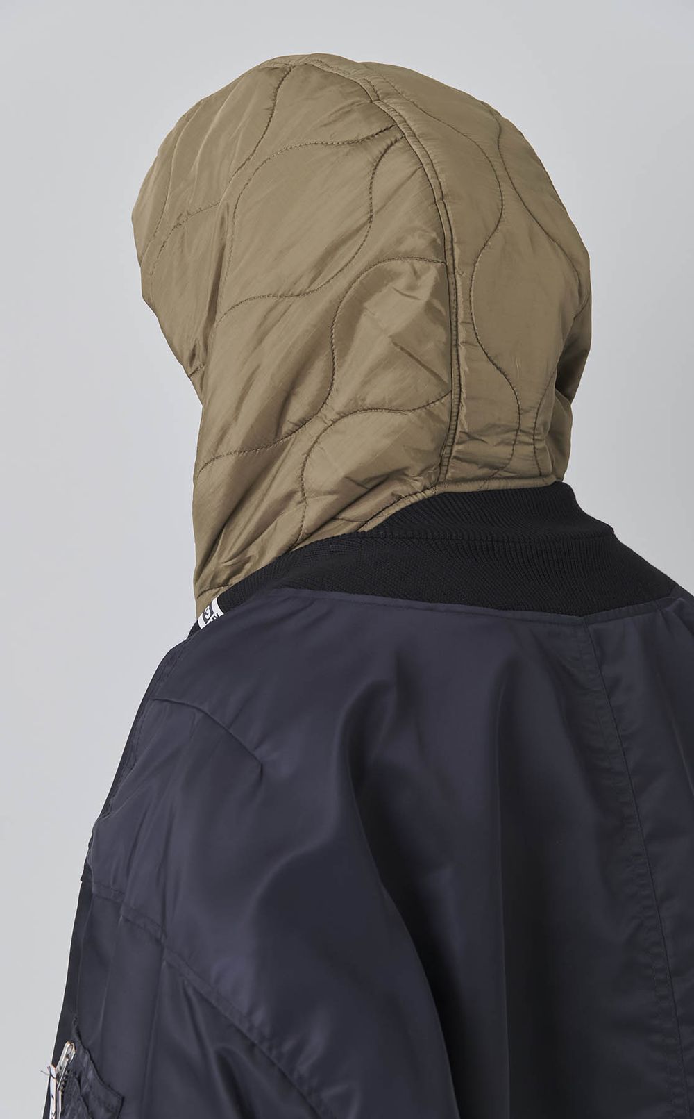 フーデッドボンバージャケット