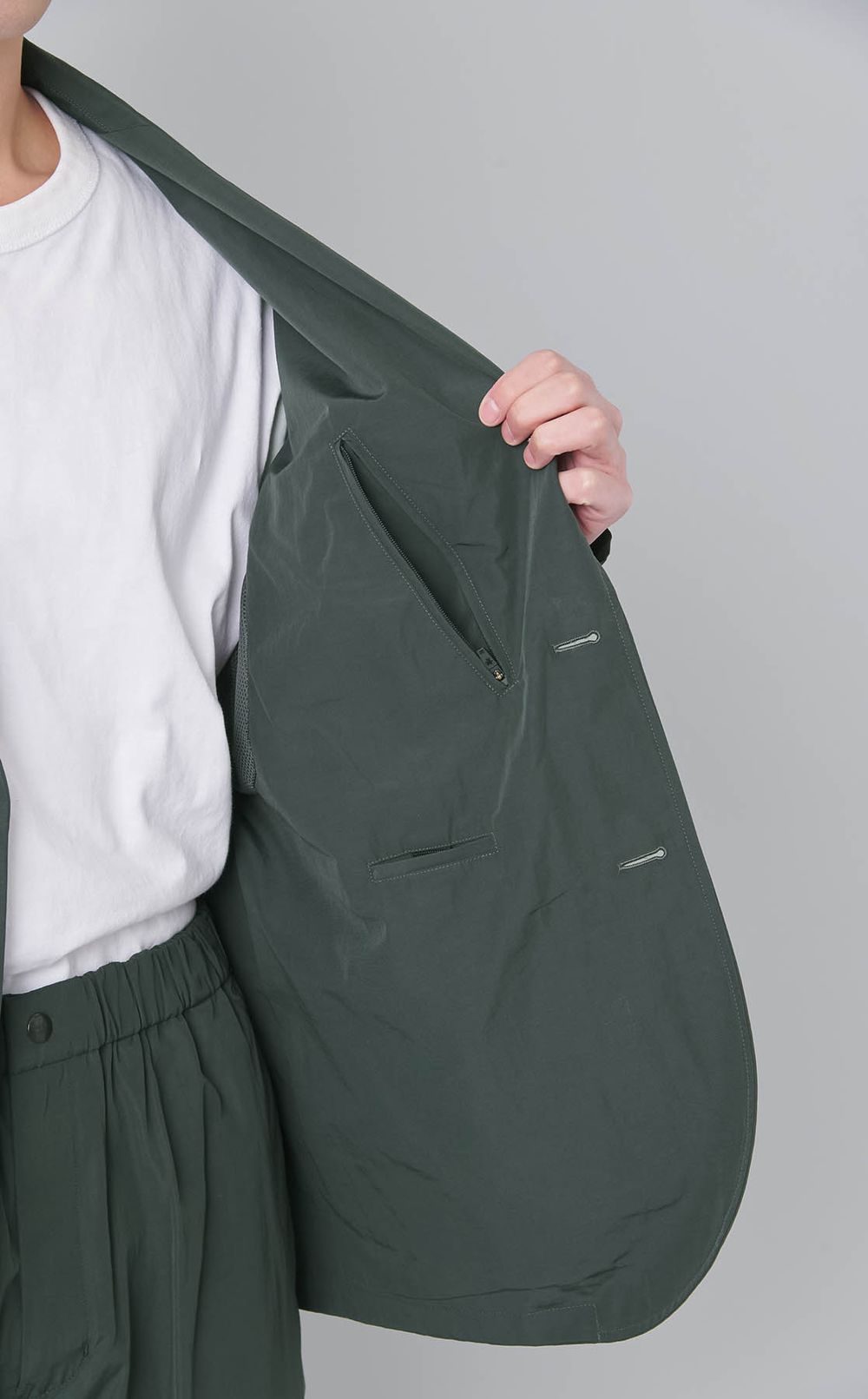 リラックスナイロンジャケット