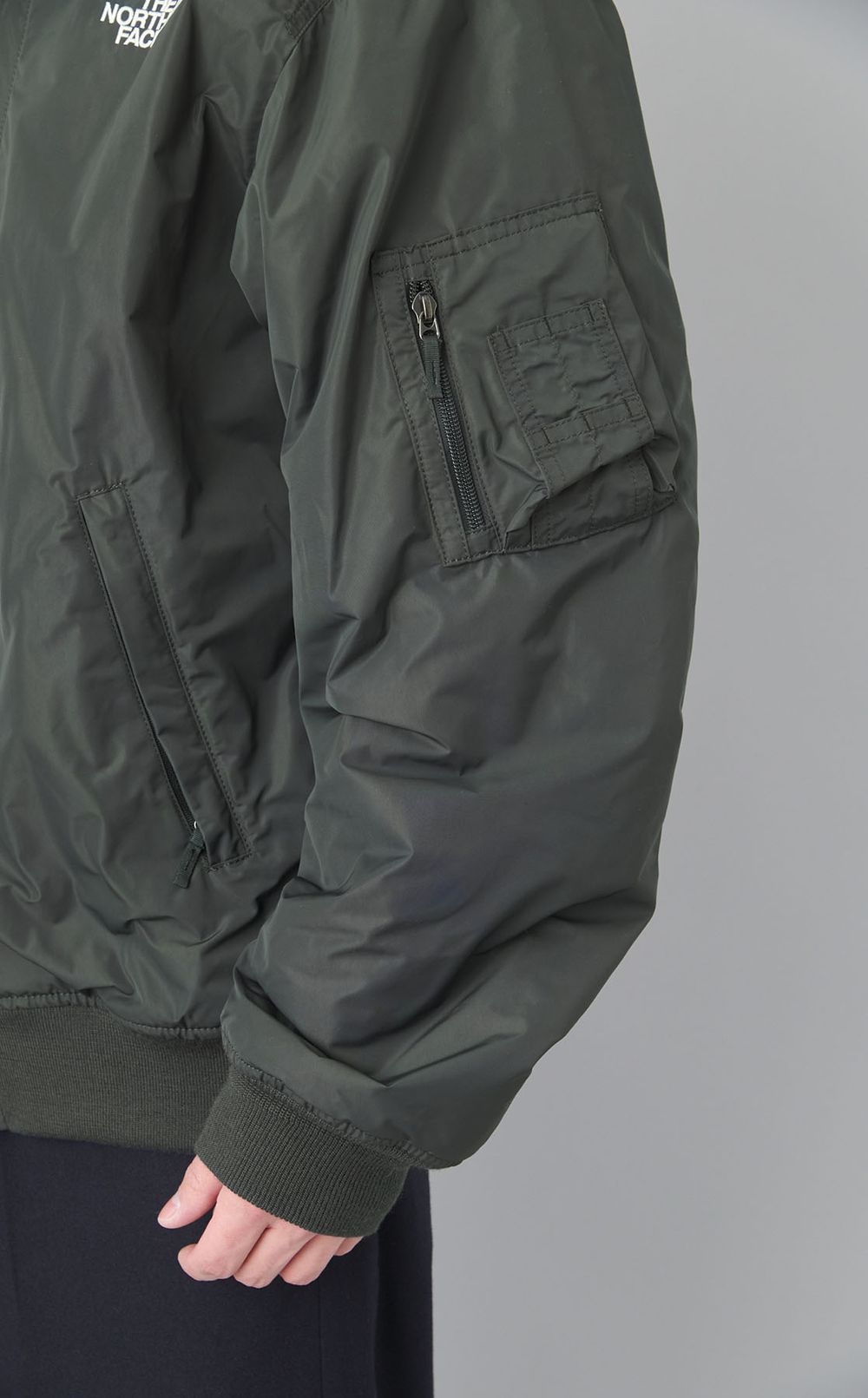 インサレーションボンバージャケット