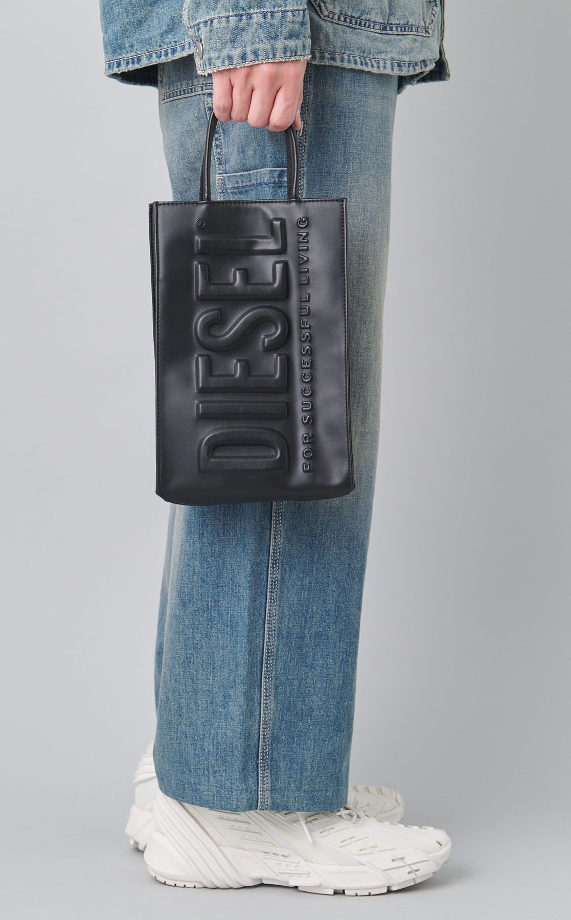 DIESEL｜ロゴエンボスショッパー