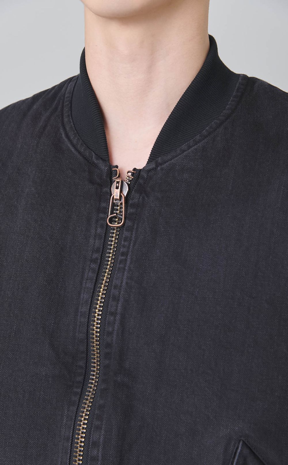 デニムボンバージャケット