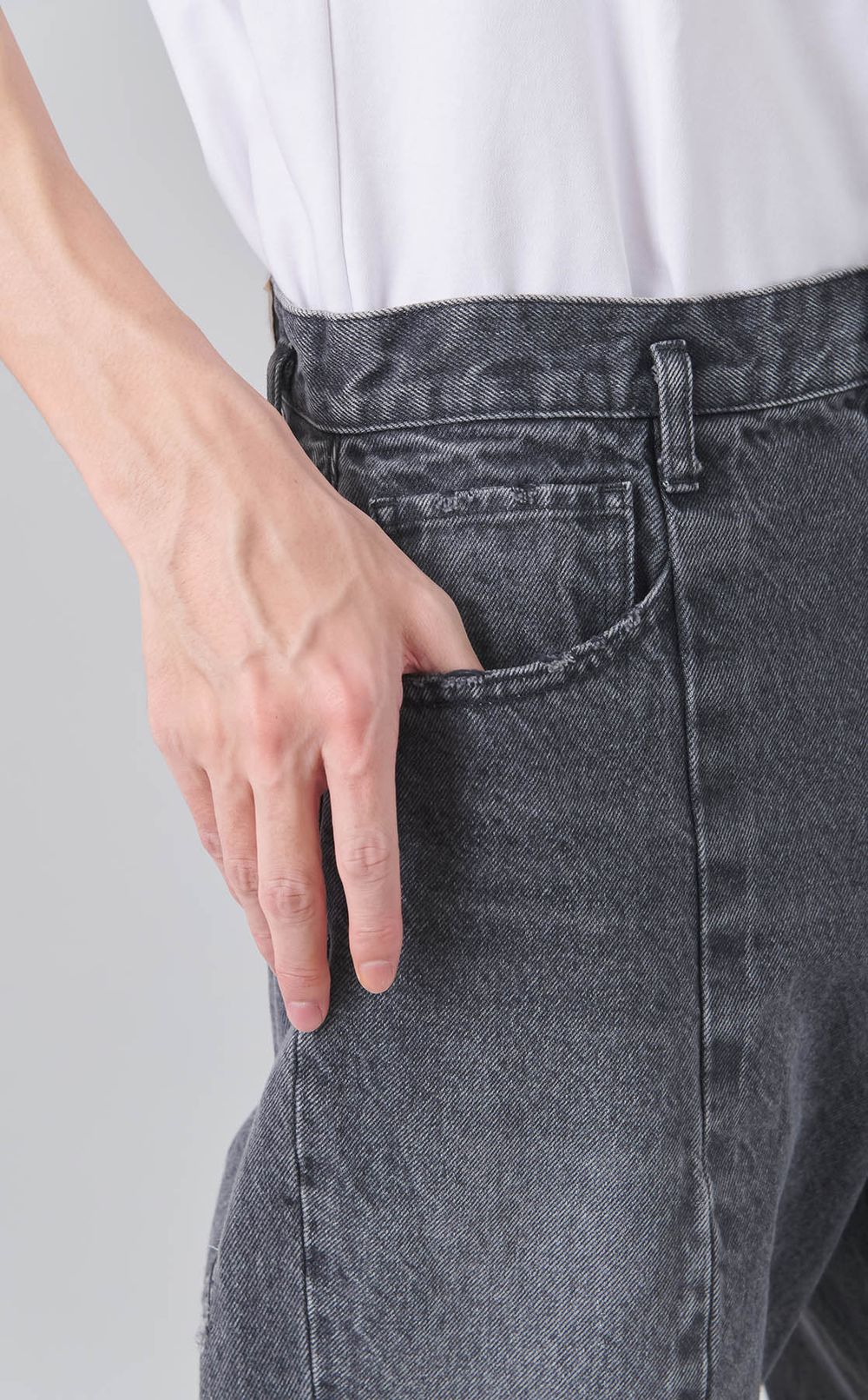 ダメージドシティストレートデニムパンツ