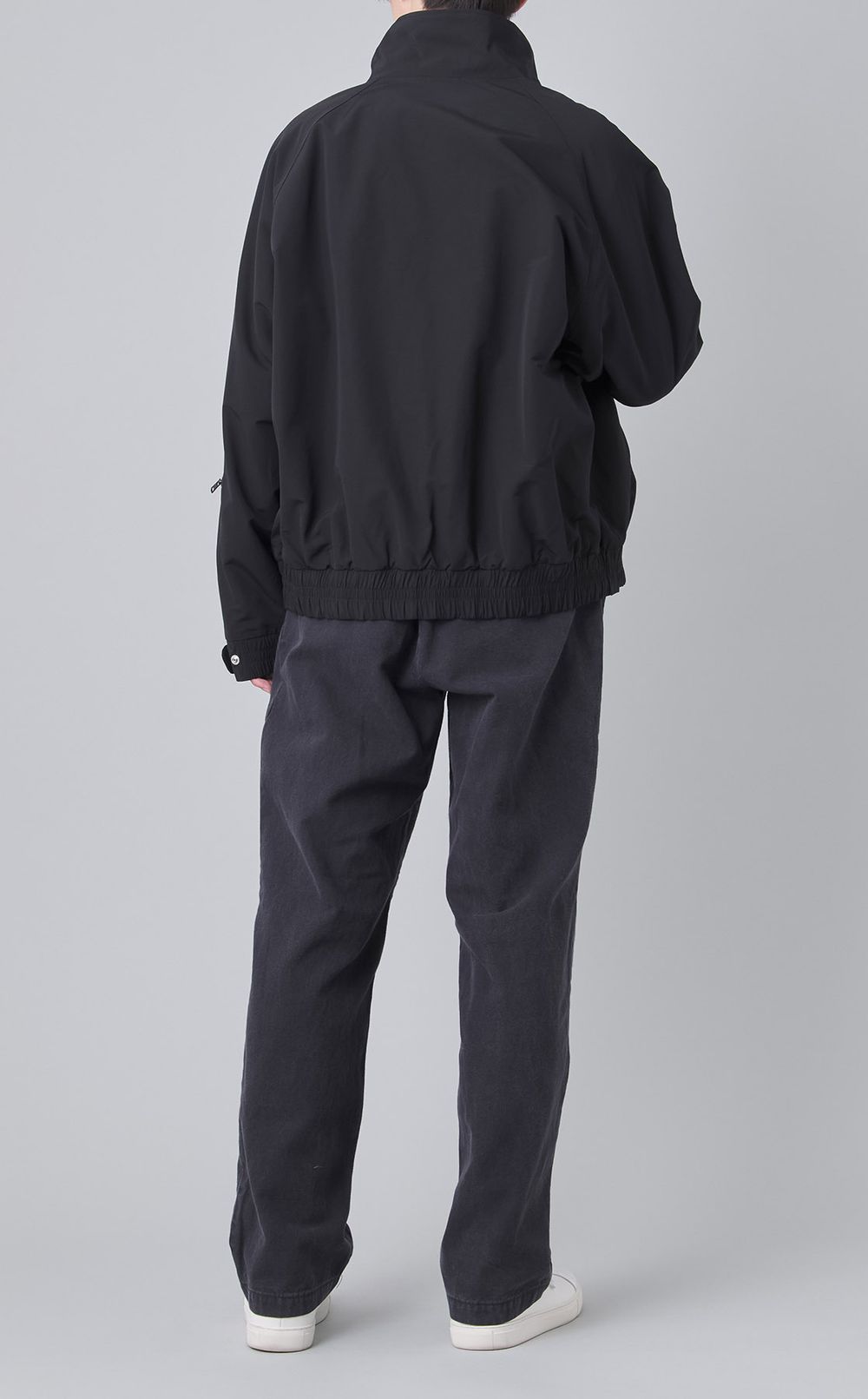スタンドカラーナイロンジャケット