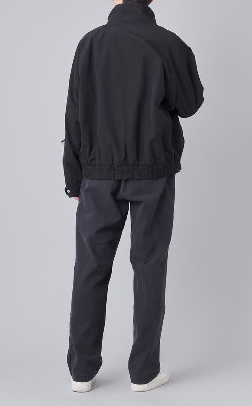 スタンドカラーナイロンジャケット