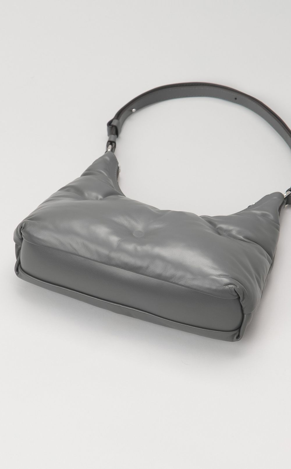 GLAMSLAMレザーホーボーバッグ