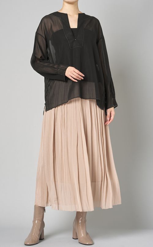 コットンVネックプルオーバー