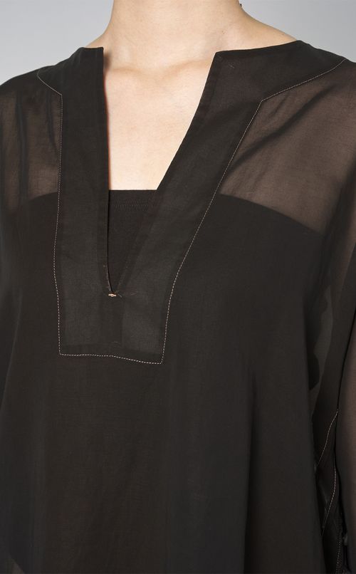 コットンVネックプルオーバー