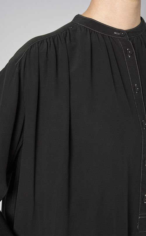 ギャザーボリュームロングワンピース