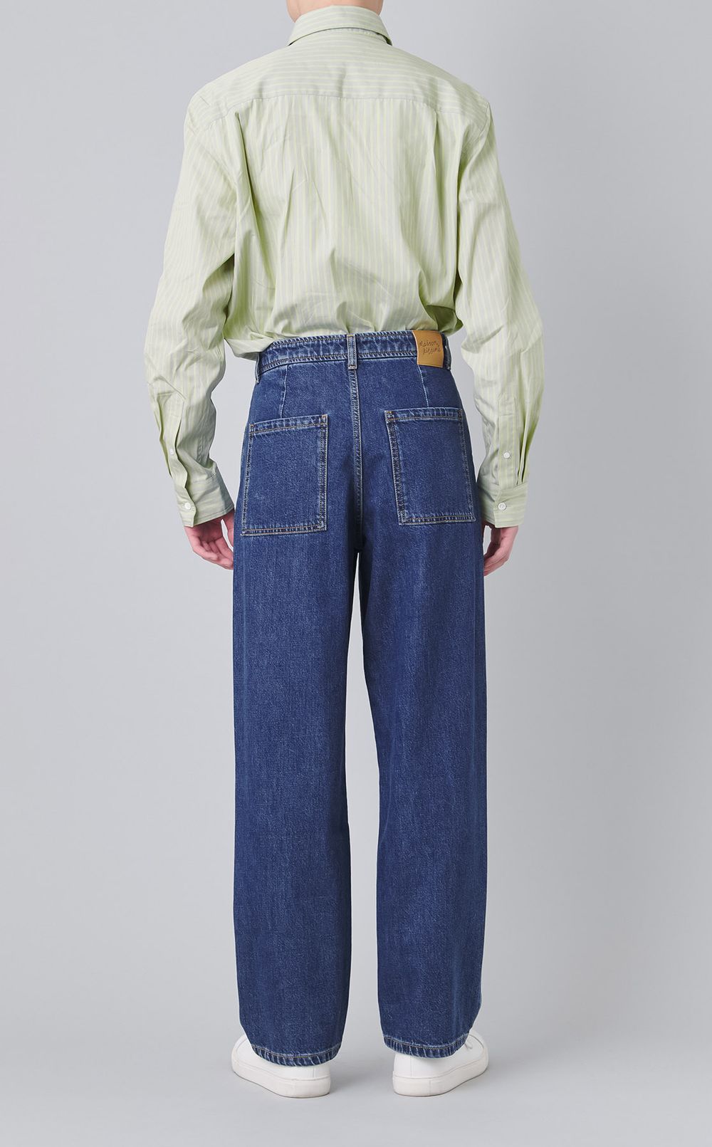 ストレートデニムパンツ