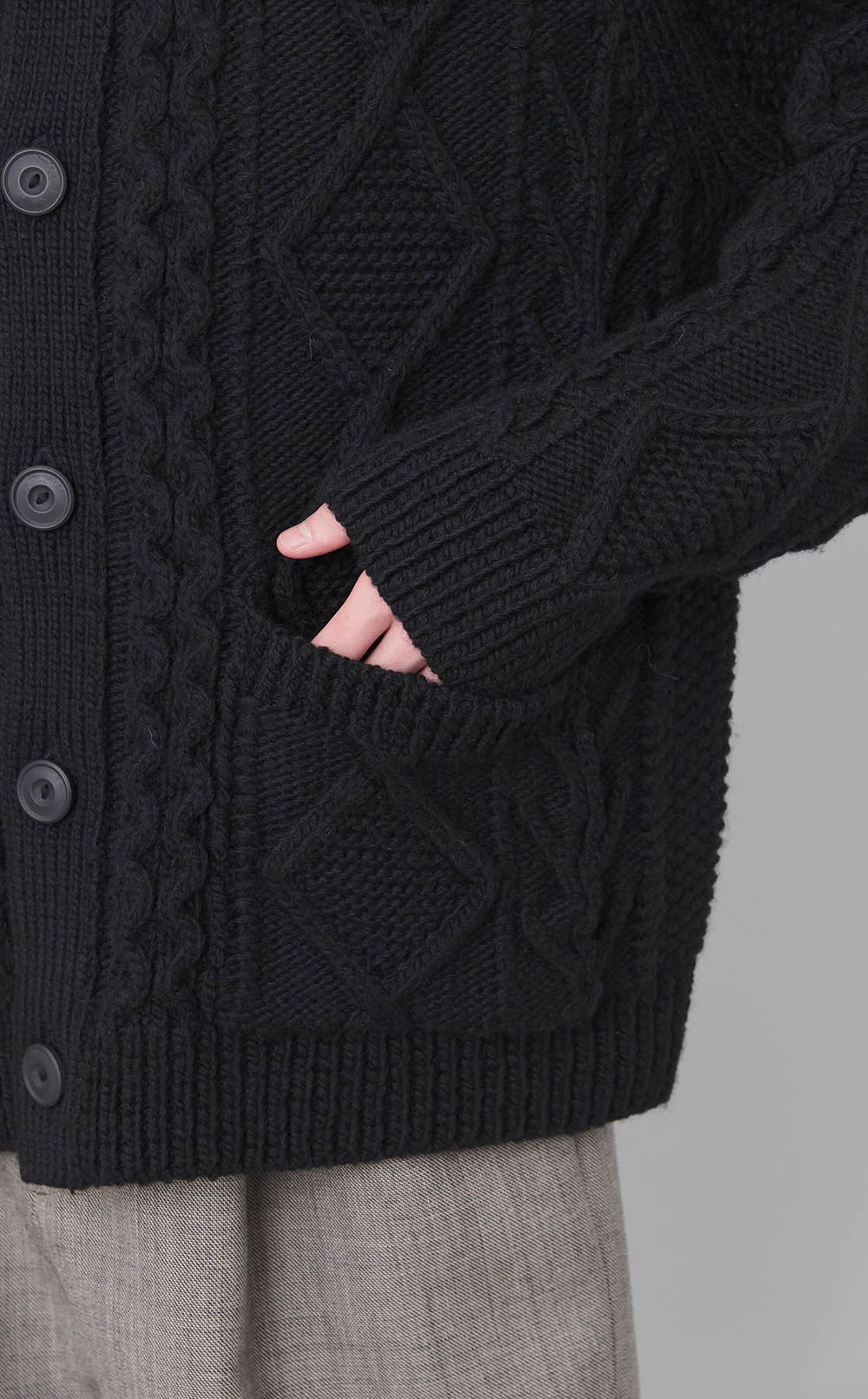 アランニットカーディガン