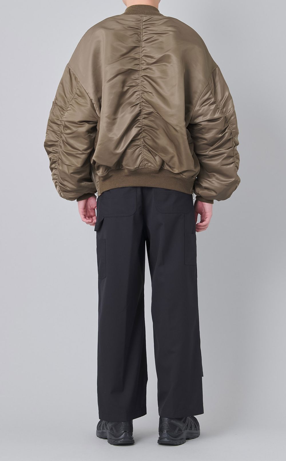 ダブルニースラックス