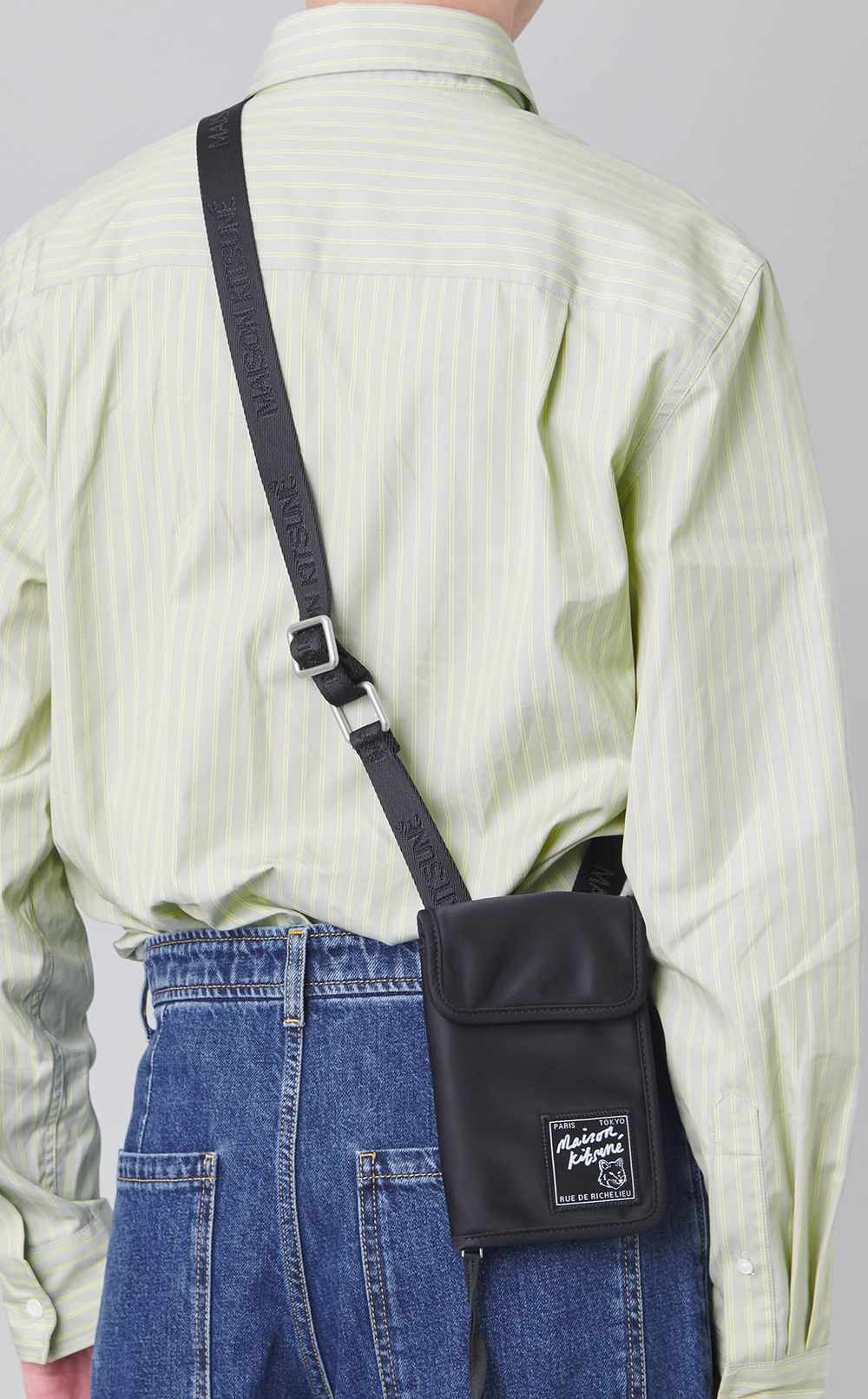 トラベラーネックポーチ