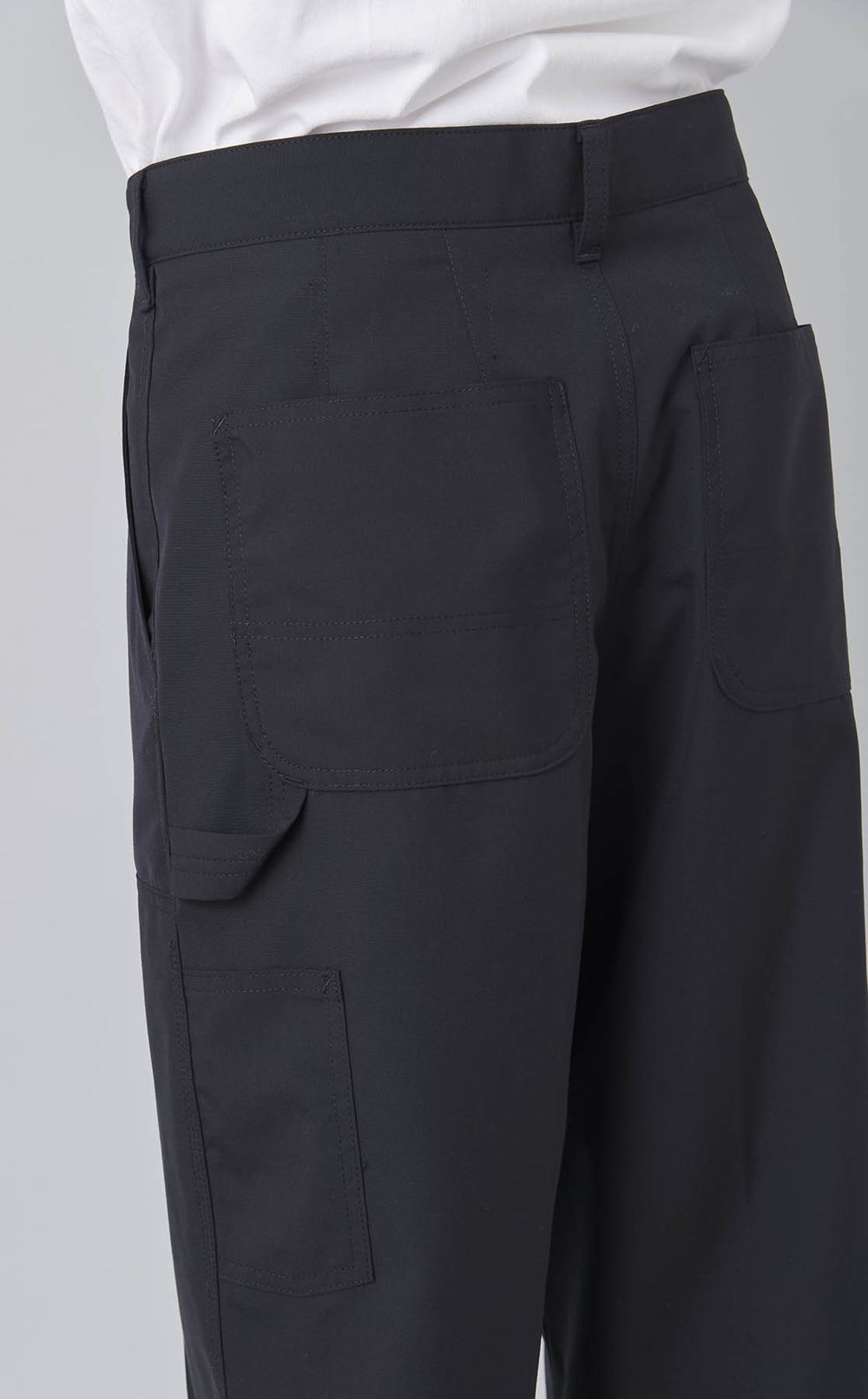 ダブルニースラックス