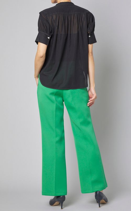 フロントフリルデザインブラウス