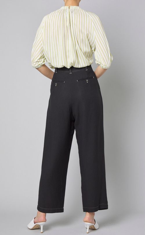 リネン混フロントタックパンツ