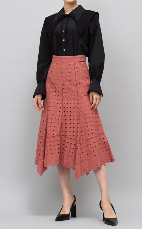 エンブロイダリーミディスカート