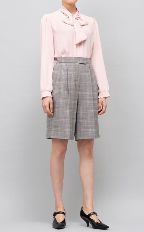 フロントタックショートパンツ