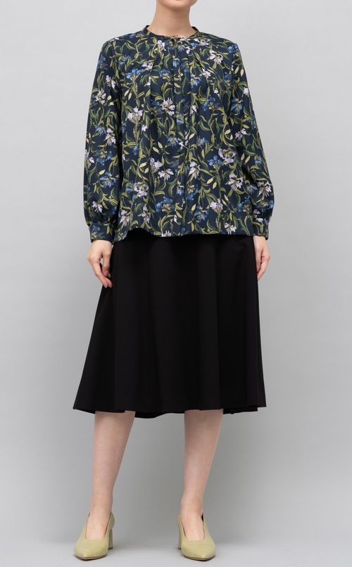 フラワープリントタックブラウス