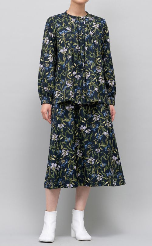 フラワープリントタックブラウス