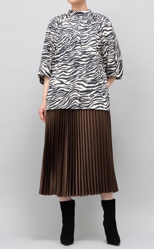 ゼブラプリントドルマンブラウス