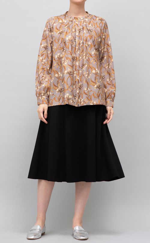 フラワープリントタックブラウス