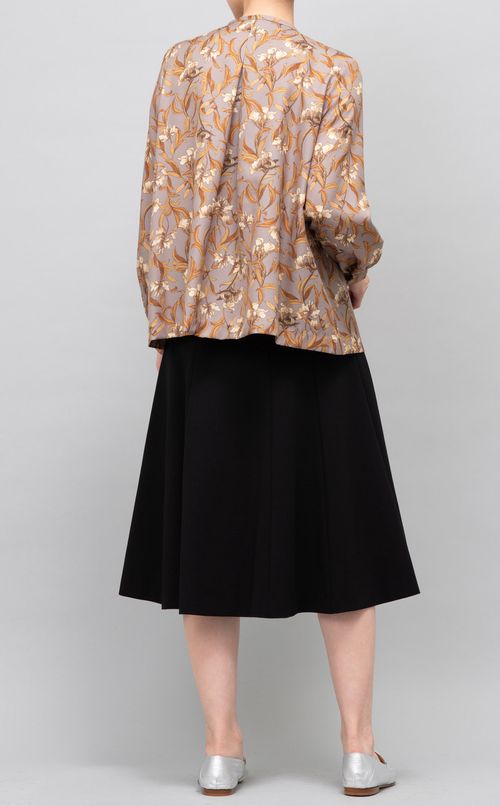 フラワープリントタックブラウス