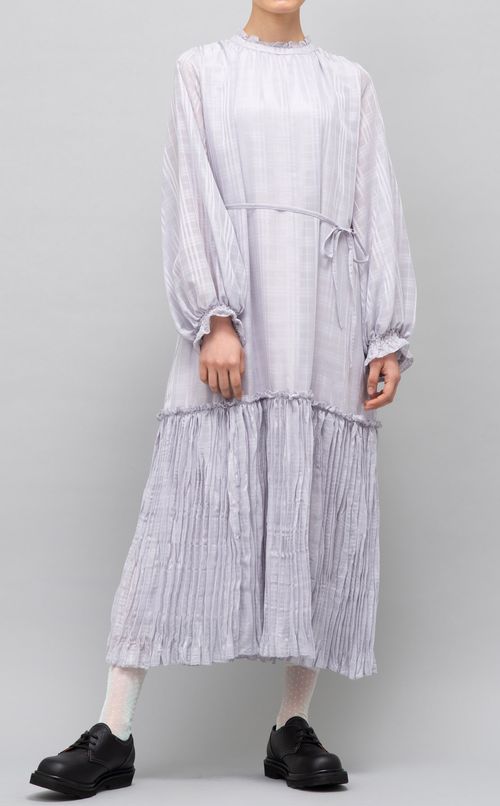 プリーツロングワンピース