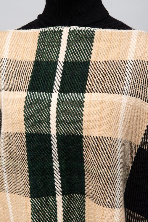 チェック柄ケープ