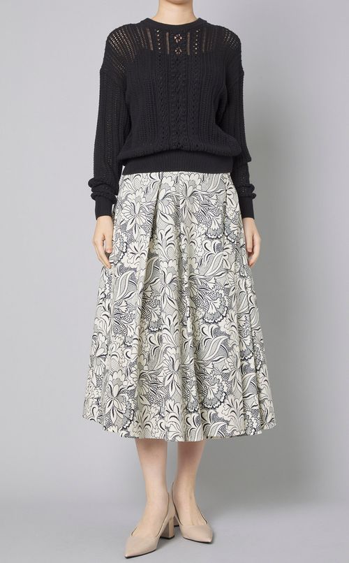 モノトーンフラワープリントフレアスカート